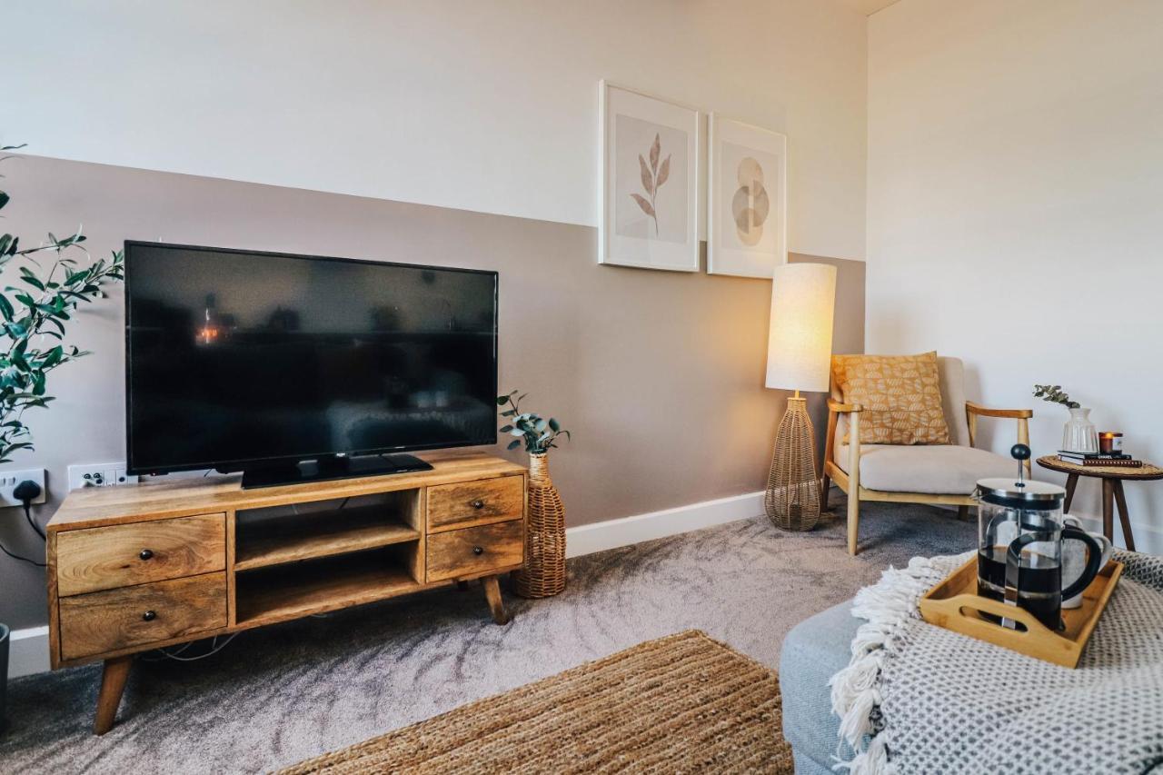 Principality View Apartment Two, By Solace Stays Cardiff Zewnętrze zdjęcie