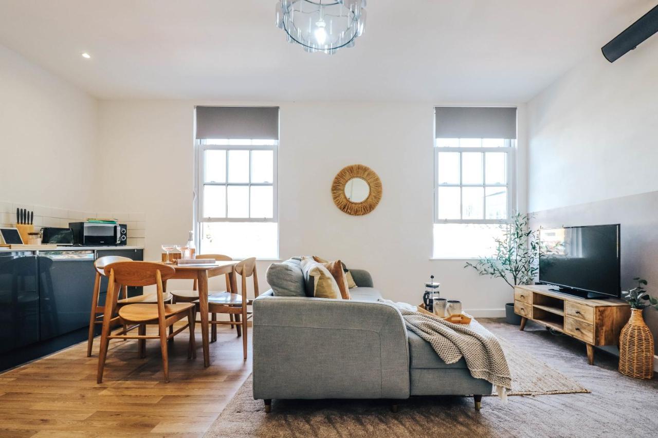 Principality View Apartment Two, By Solace Stays Cardiff Zewnętrze zdjęcie