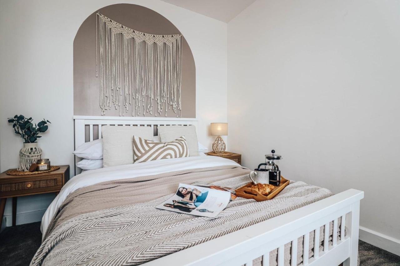 Principality View Apartment Two, By Solace Stays Cardiff Zewnętrze zdjęcie
