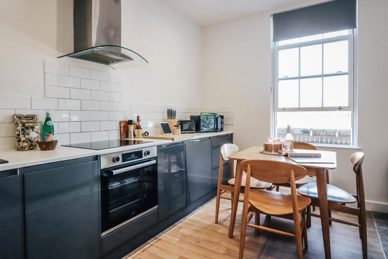 Principality View Apartment Two, By Solace Stays Cardiff Zewnętrze zdjęcie