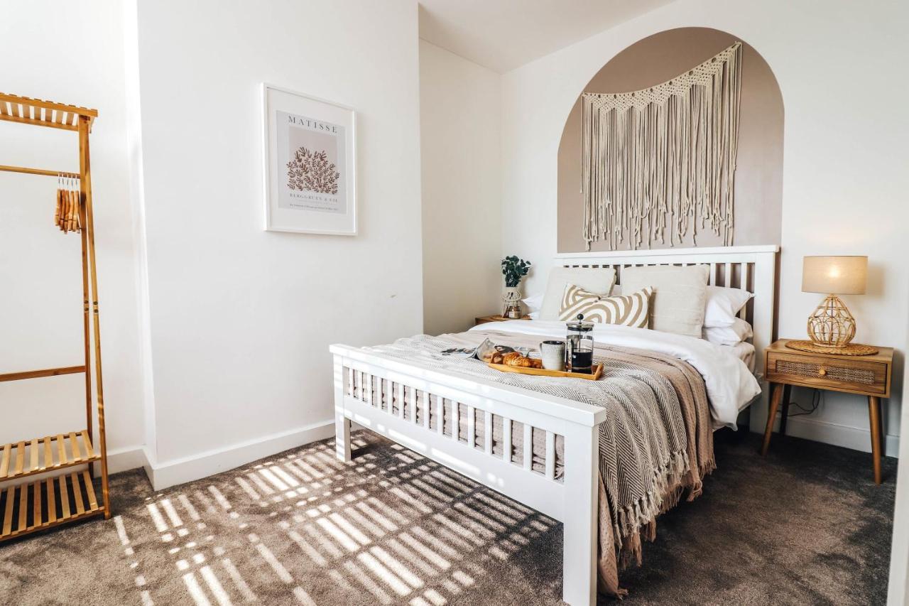 Principality View Apartment Two, By Solace Stays Cardiff Zewnętrze zdjęcie