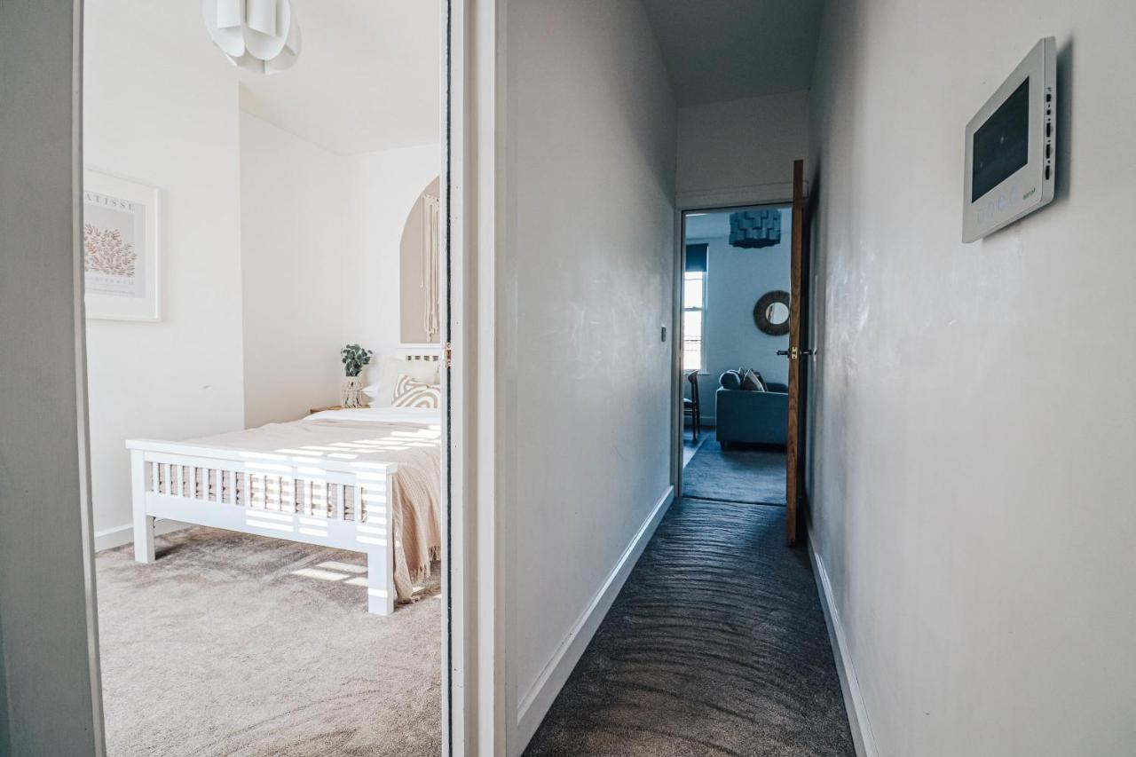 Principality View Apartment Two, By Solace Stays Cardiff Zewnętrze zdjęcie