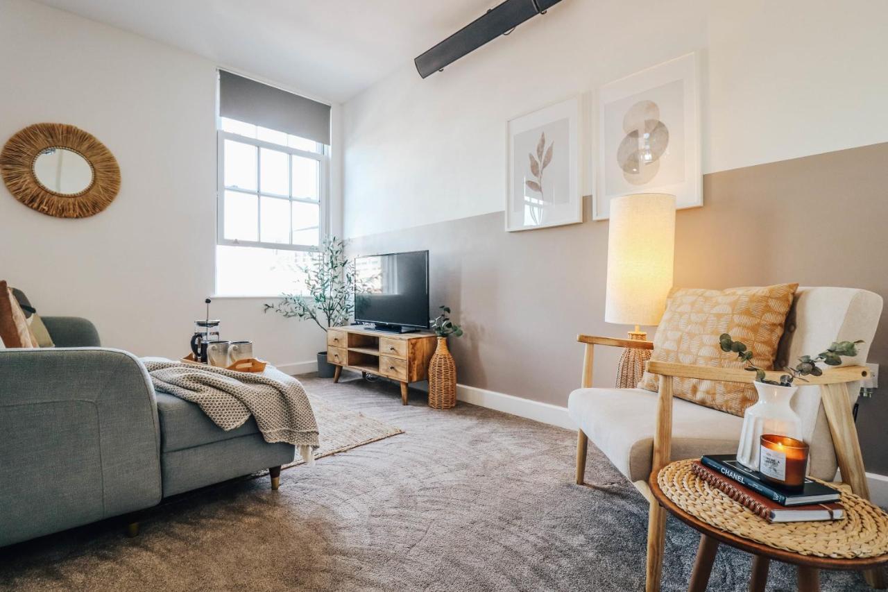 Principality View Apartment Two, By Solace Stays Cardiff Zewnętrze zdjęcie