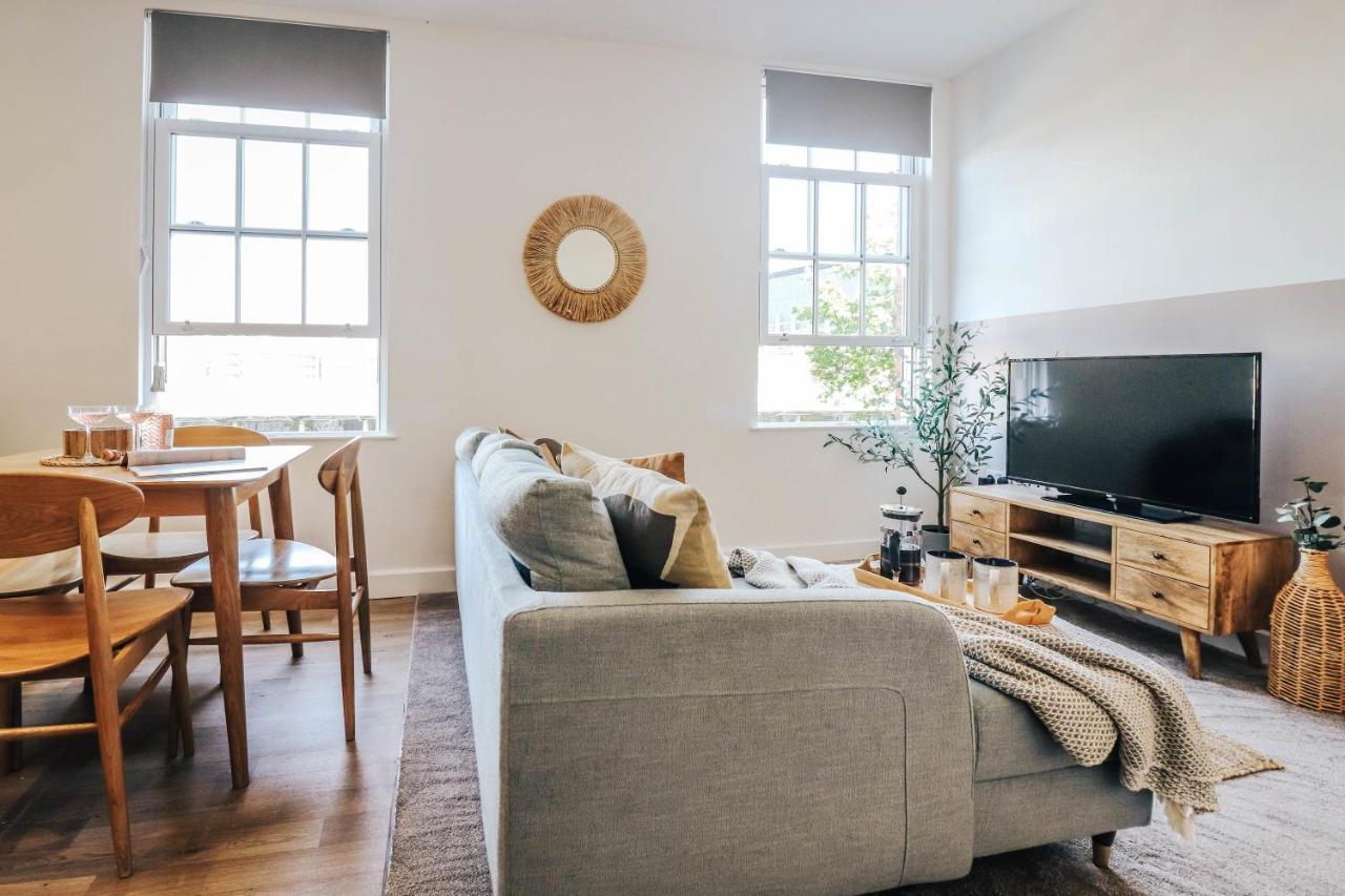 Principality View Apartment Two, By Solace Stays Cardiff Zewnętrze zdjęcie