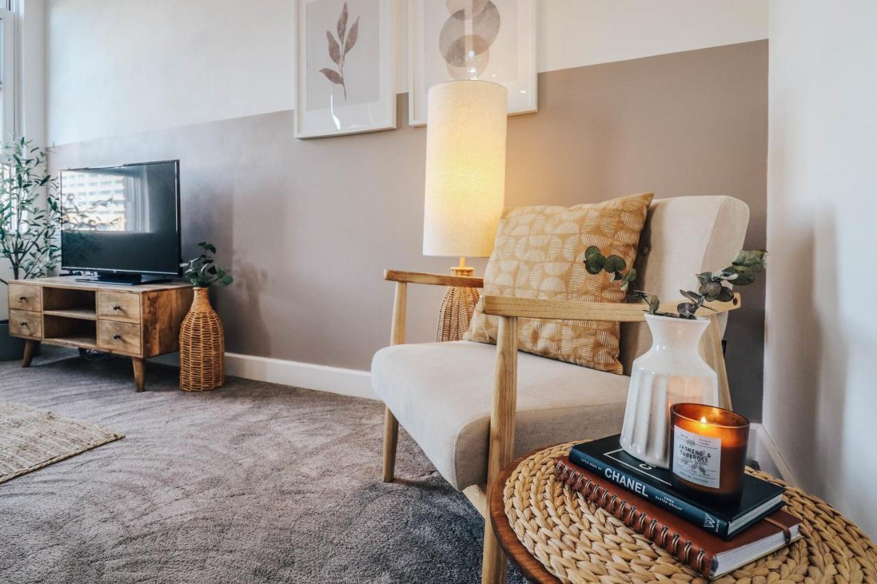 Principality View Apartment Two, By Solace Stays Cardiff Zewnętrze zdjęcie