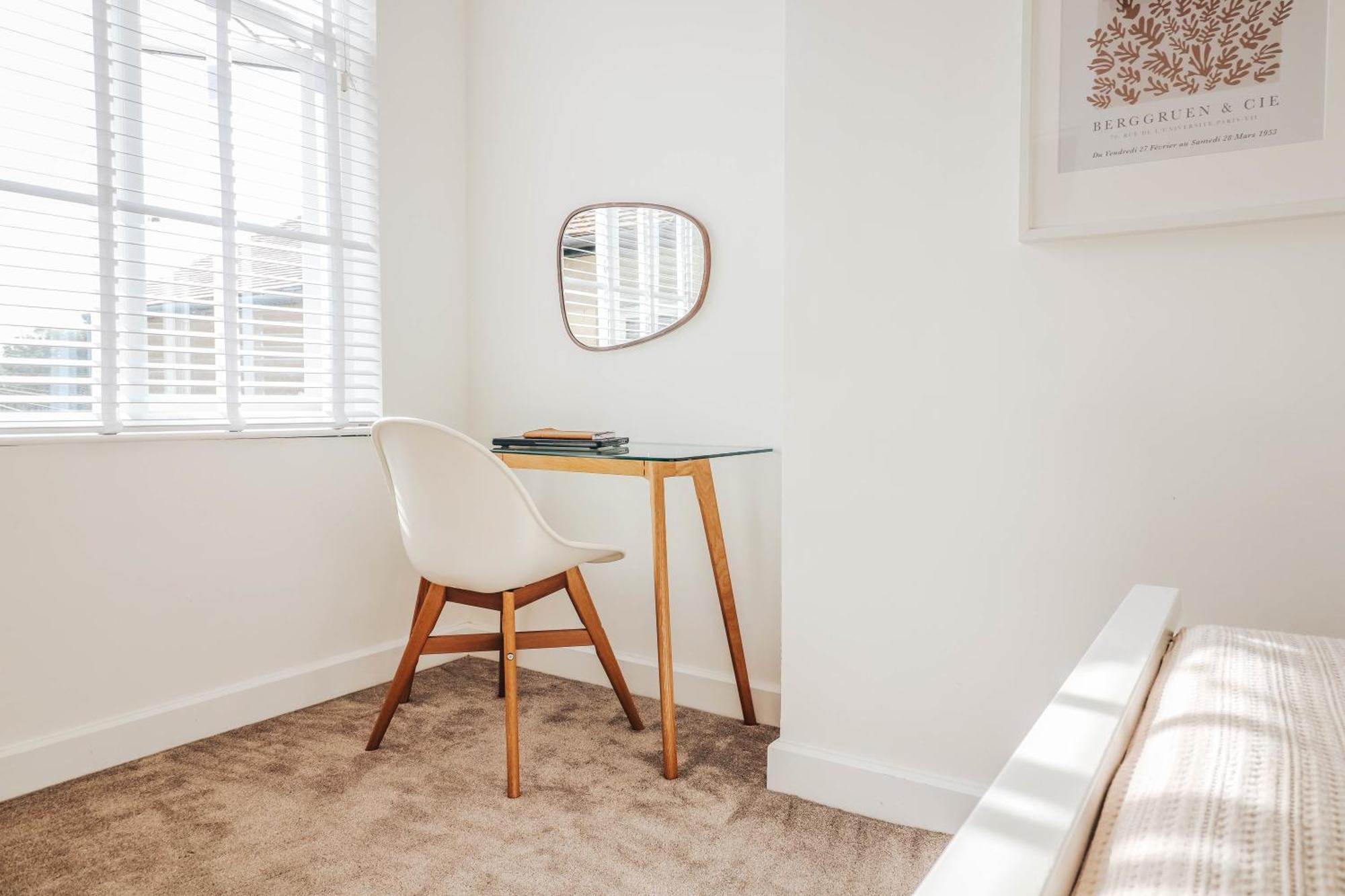 Principality View Apartment Two, By Solace Stays Cardiff Zewnętrze zdjęcie